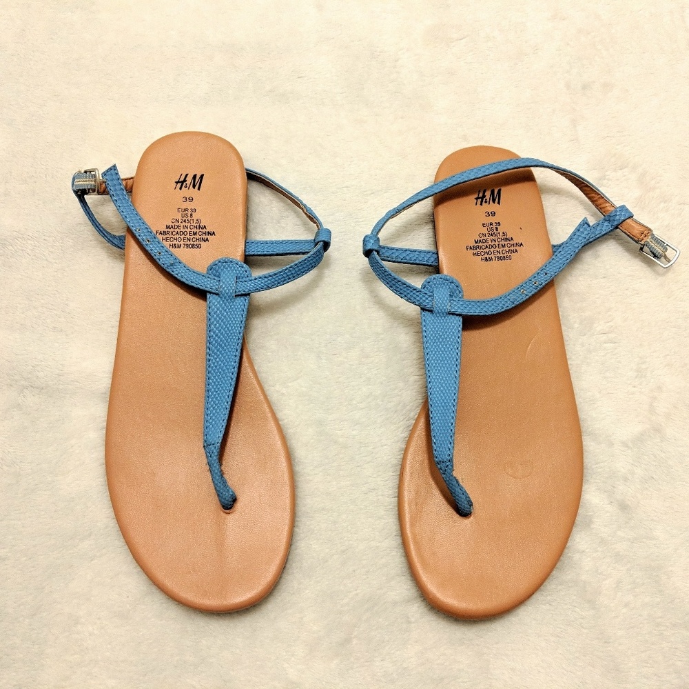 H&M - Embossed Thong Sandals